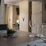 Edelweiss Apartment *
