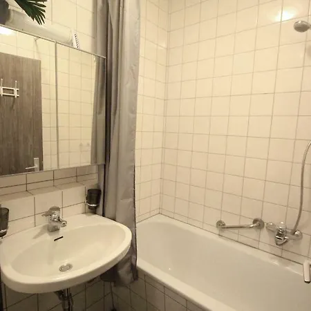 Edelweiss Apartment *